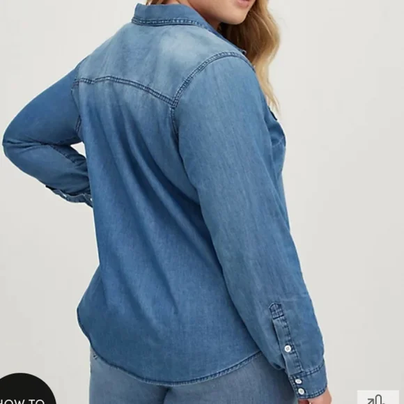 Torrid medium wash denim button-up shirt - Picture 3 of 14